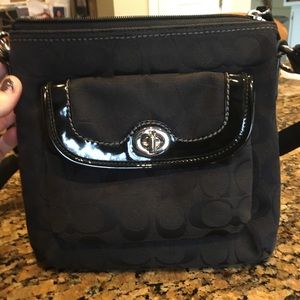 Coach small crossbody purse! Size: 18x18 cm